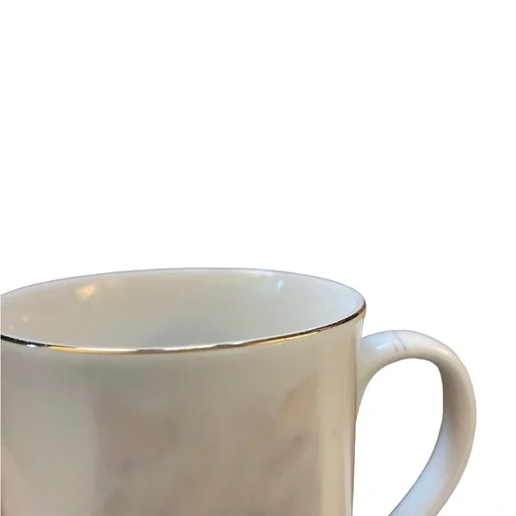 Otigiri white porcelain kitten and ballet slipper mug - Picture 2 of 7